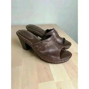 White Mountain Comfort Slip on Sandals Brown Size 8M Clog Style Leather